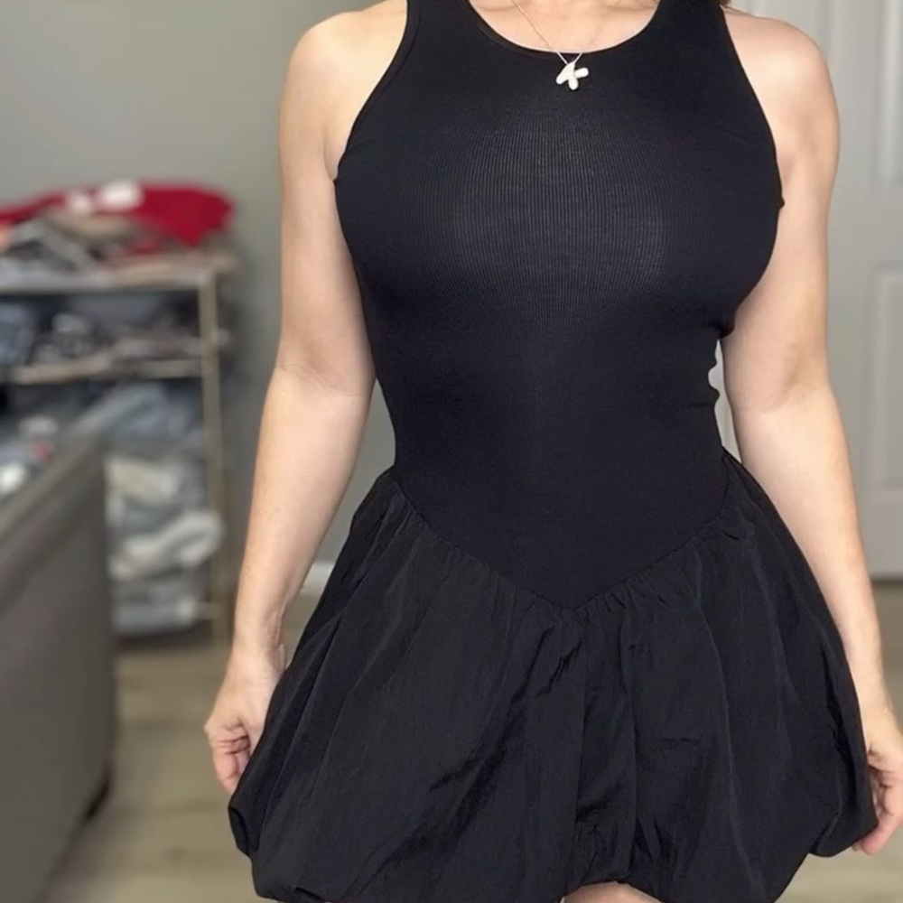 Elegant Black Sleeveless Dress